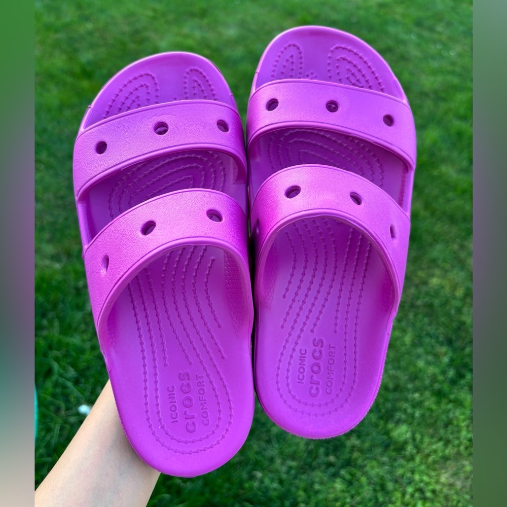 CROCS Iconic Comfort Magenta Slides